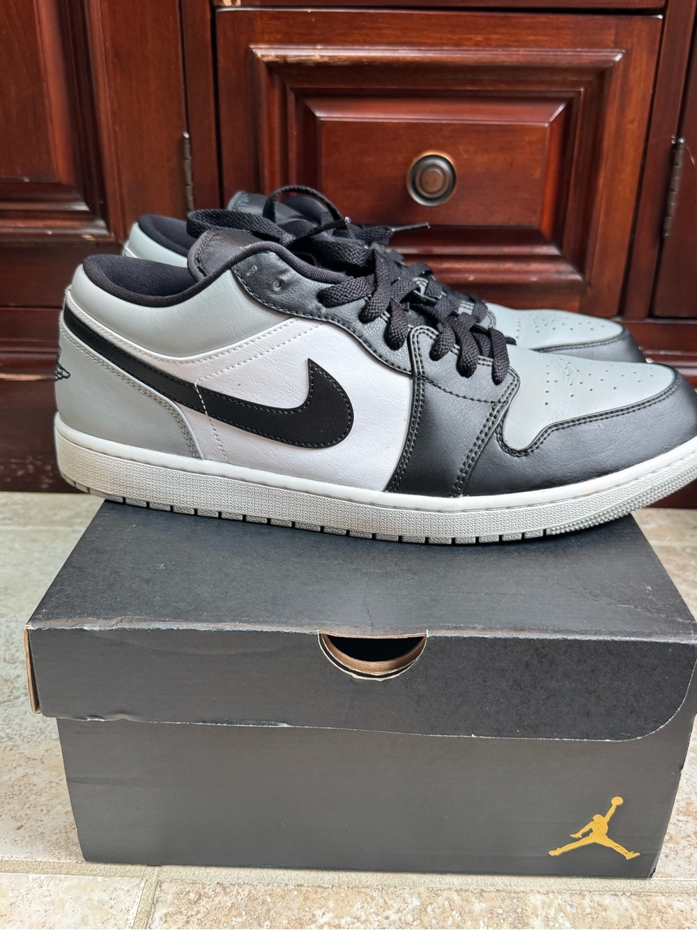Nike Air Jordan 1 Low shadow toe